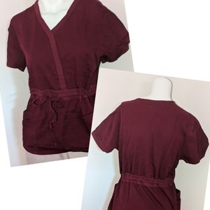 Woman's medium White Label stretch scrub top